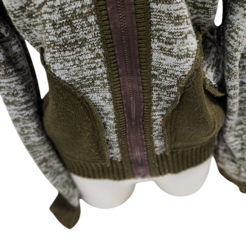 St. Laurents vintage Olive Green and Gray Men's Sweater Size medium - Picture 5 of 9